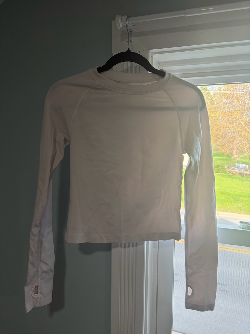 Amazon White Long Sleeve Women's Crew Neck Top